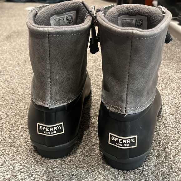 NWT Sperry boots - Picture 2 of 4